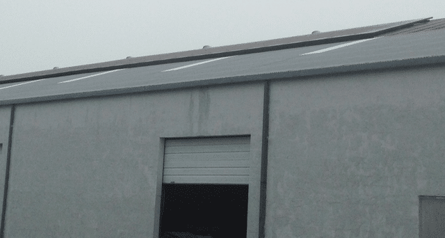 Gecko's solar roof panels